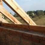 Крепление мауэрлата на скобы